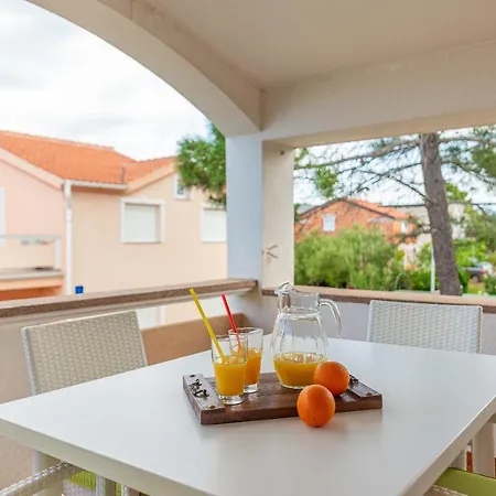 Apartmani Luka Vir Exterior photo