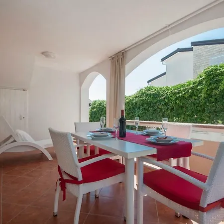Apartmani Luka Vir Exterior photo