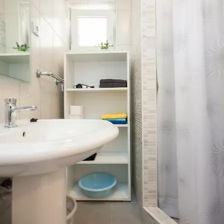 Apartmani Luka Vir Exterior photo
