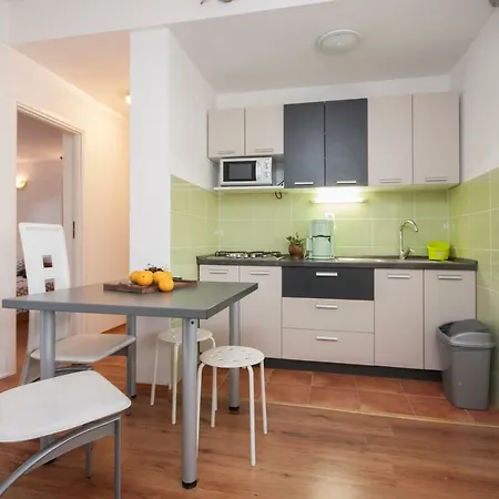 Apartmani Luka Vir Exterior photo