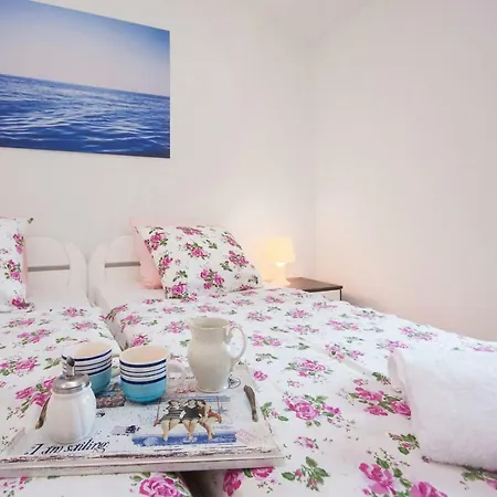 Apartmani Luka Vir Exterior photo