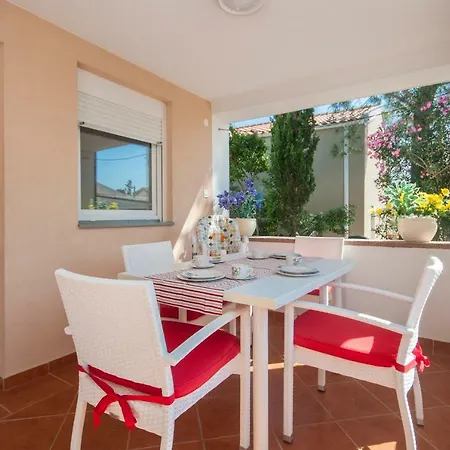 Apartmani Luka Vir Exterior photo