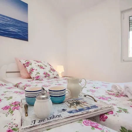 Apartmani Luka Vir Exterior photo