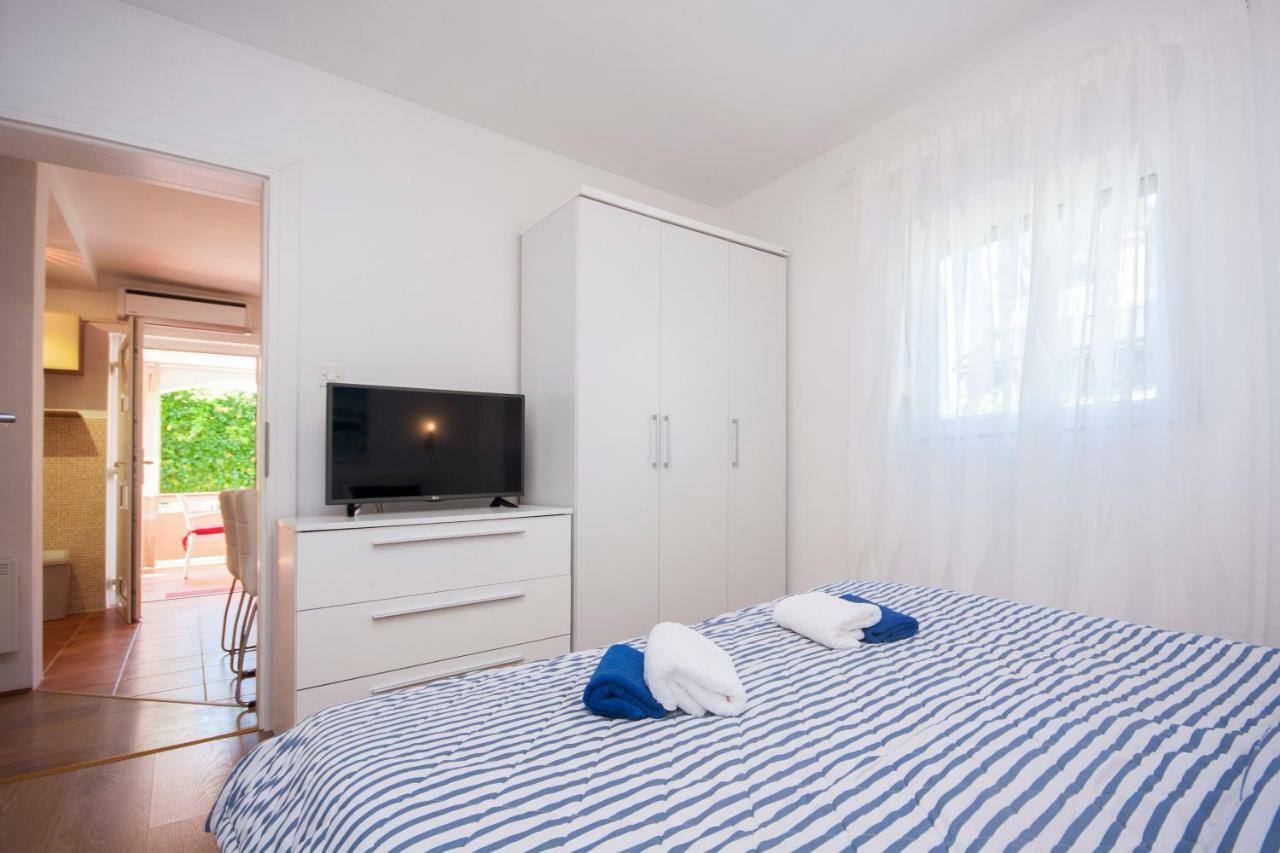 Luka Apartment