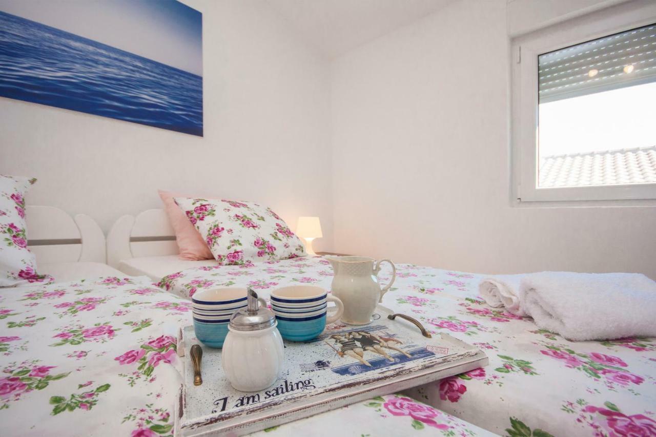 Apartment Luka Vir
